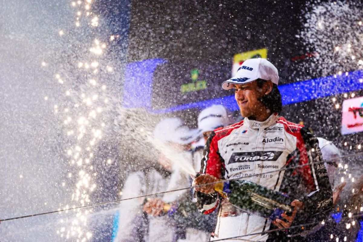 Pembalap Indonesia Sean Gelael Juarai 6 Hours of Fuji Bersama Team WRT 32
