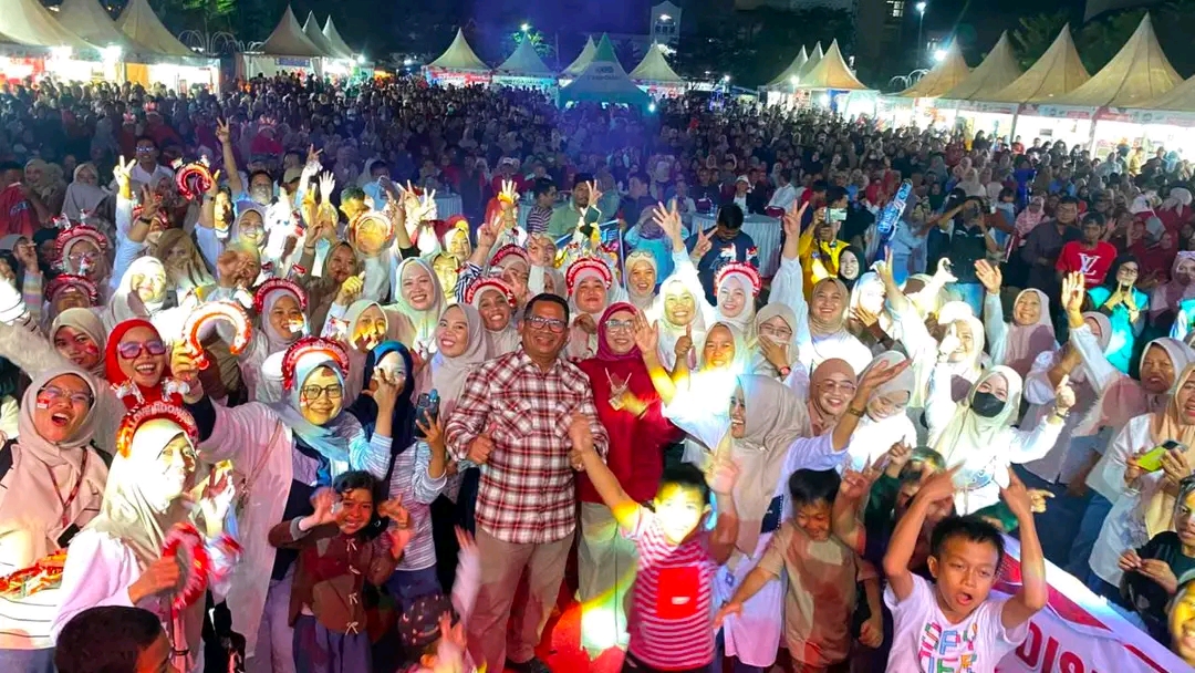 Gebyar MARADEKA Festival 2026 di Sengkang: Kepala OPD Tampil Sambung Lirik, Penonton Bergoyang Hingga Larut Malam