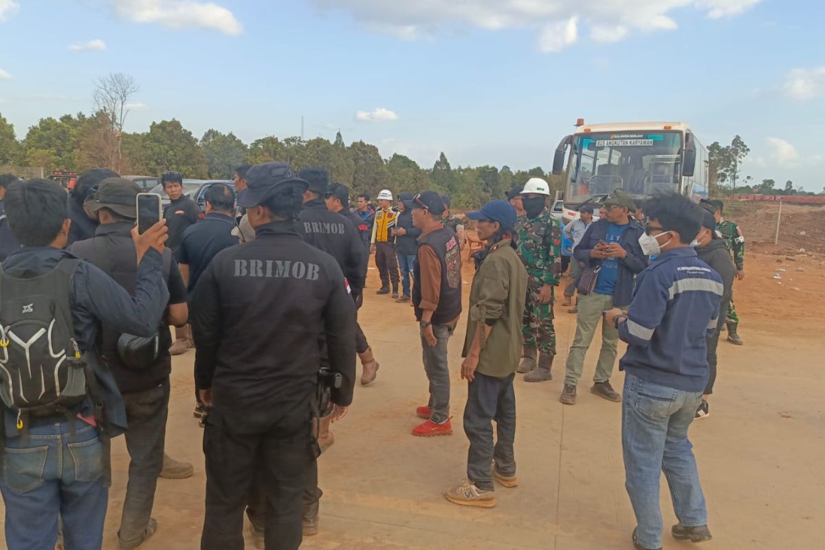 Massa Kembali Hadang Akses Hauling PSN PT IPIP di Kolaka, Kesepakatan Damai Forkopimda Diabaikan