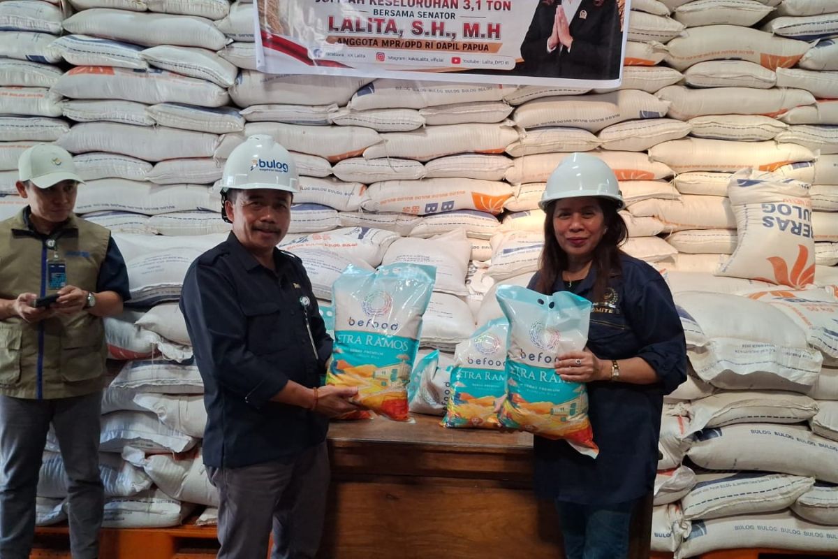 Anggota DPD RI Lalita Salurkan 3,1 Ton Beras ke Warga di Tiga Daerah di Papua, Termasuk Jayapura dan Biak