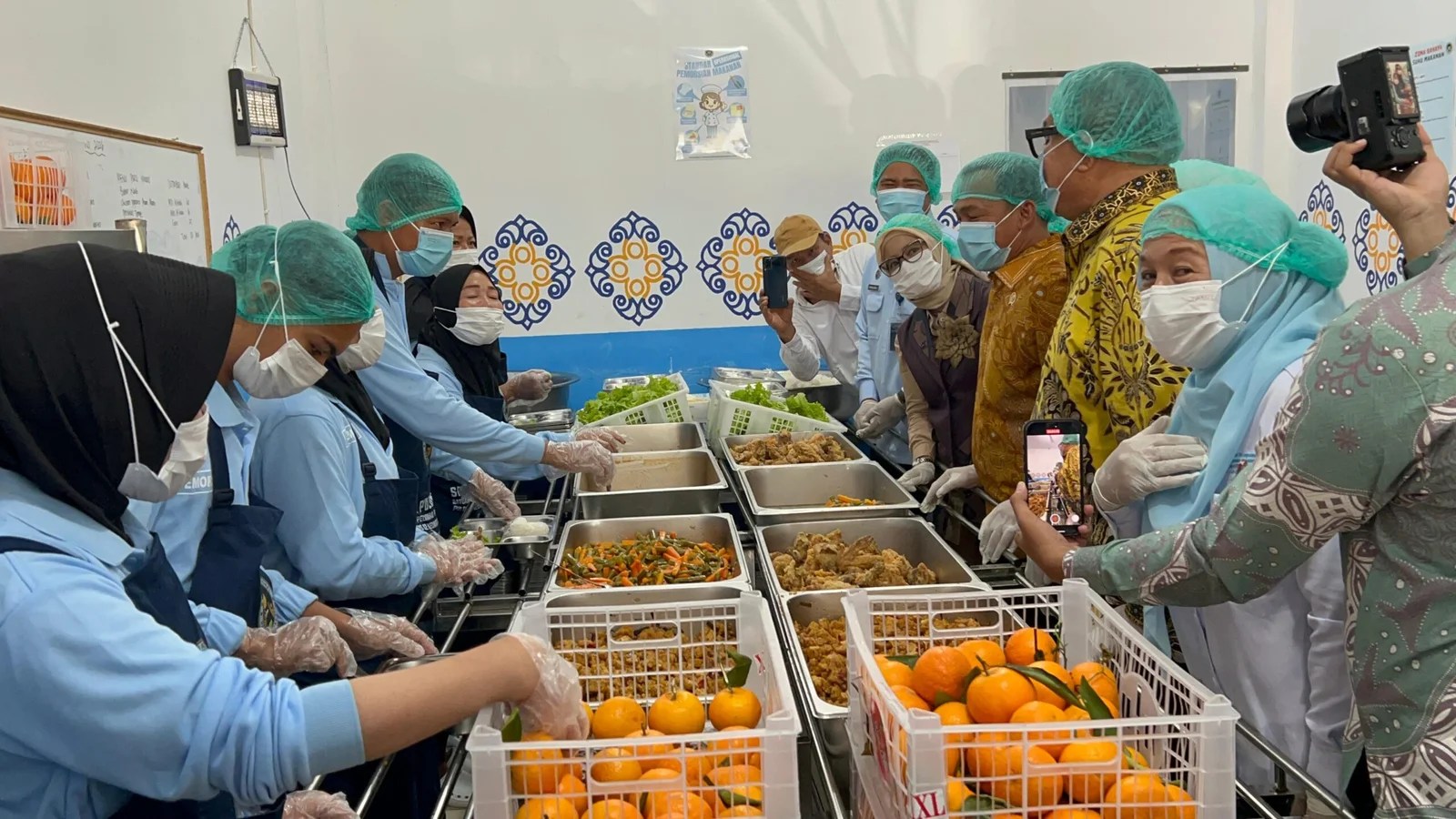 Menteri Wihaji Tinjau Dapur MBG di Aceh Tenggara, 463 Porsi Khusus untuk Ibu Hamil dan Balita Disiapkan Tiap Hari