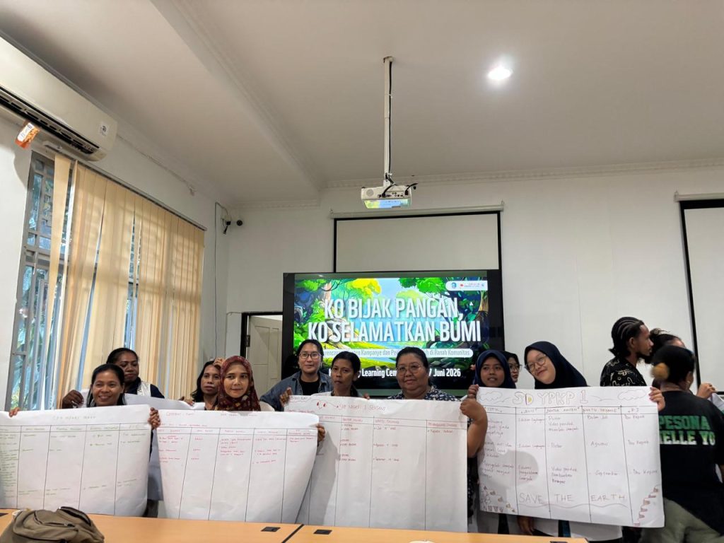 DLH Jayapura dan WWF Ajak Komunitas di Sentani Olah Sampah Makanan Jadi Kompos, Digaungkan Lewat Medsos