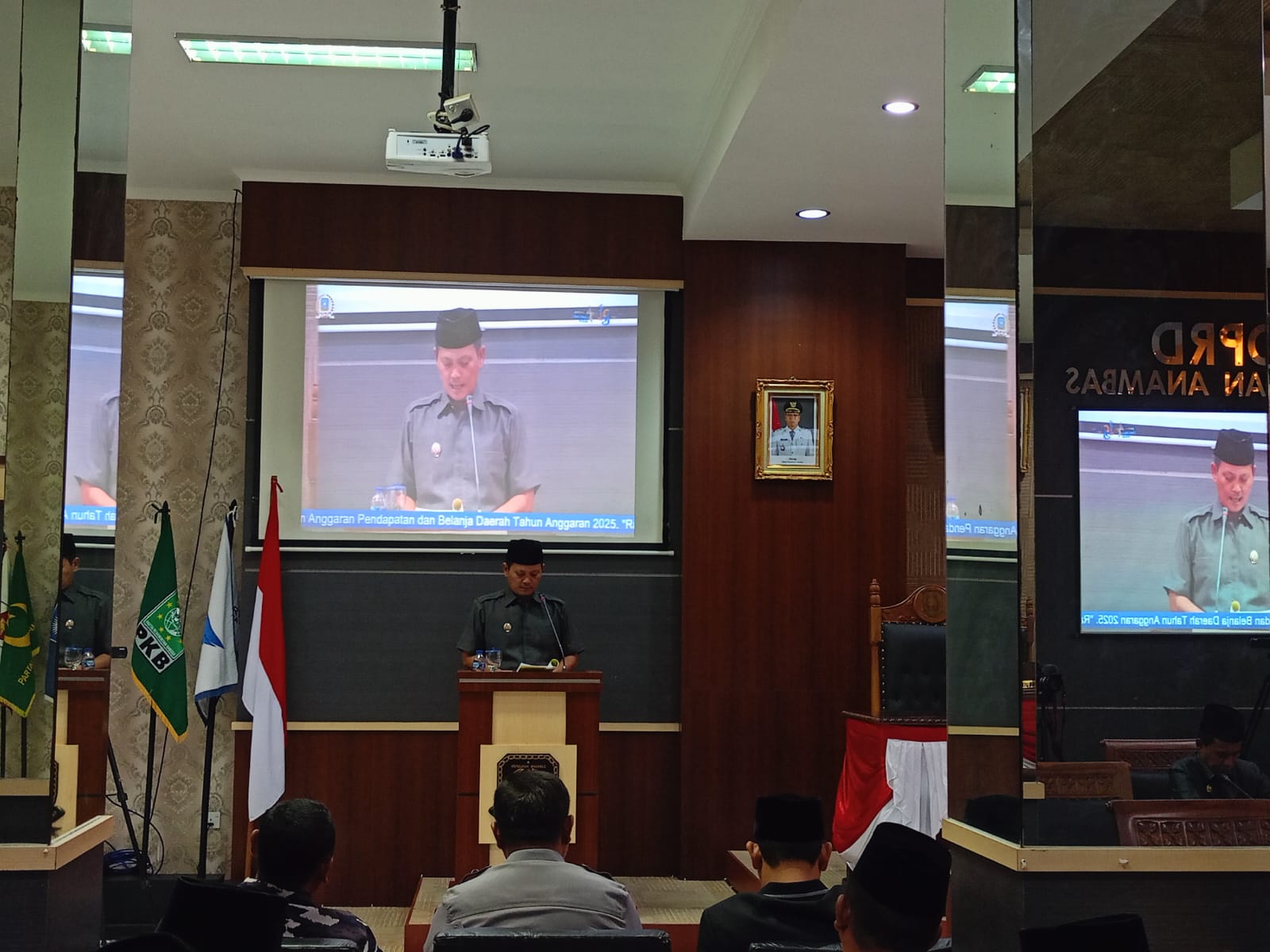 Wakil Bupati Anambas Sampaikan Jawaban Akhir Atas Raperda APBD 2025, DPRD Setuju Lanjut ke Tahap Berikutnya