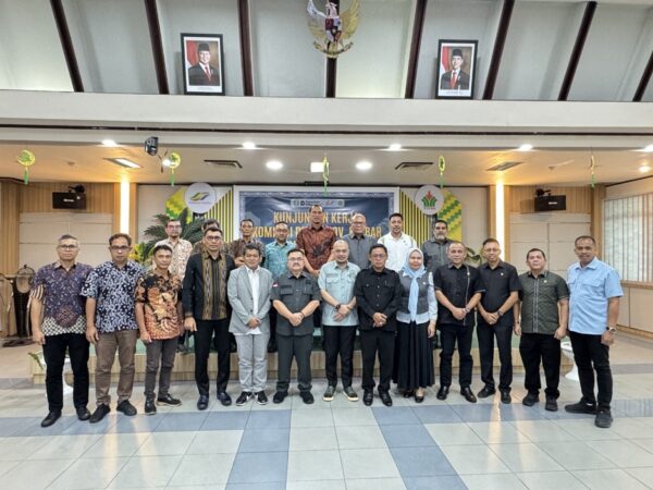 Komisi II DPRD Kalbar Kaji Disparitas Harga TBS dan Program CSR PTPN IV PalmCo Regional V
