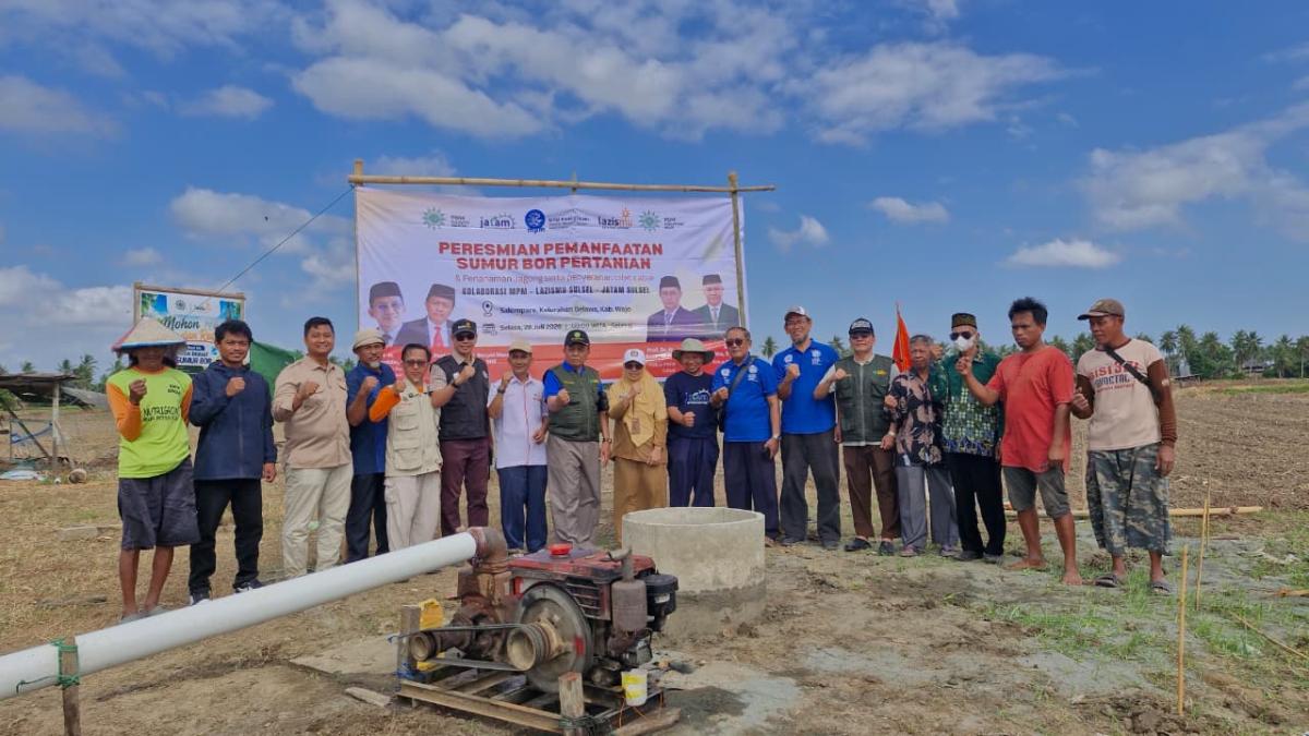 Lazismu Sulsel Resmikan Wakaf Sumur Bor di Wajo, Bantu Petani Hadapi Kekeringan Akibat El Nino
