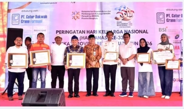 Pelindo Regional 2 Bengkulu Jadi Orang Tua Asuh 12 Keluarga Berisiko Stunting di Pulau Enggano, Dapat Penghargaan BKKBN