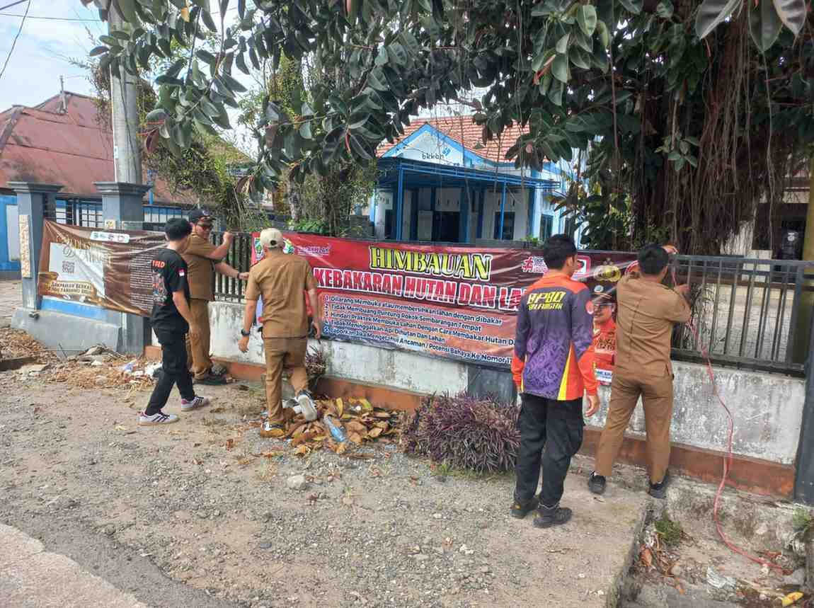BPBD Balangan Pasang Spanduk Larangan Bakar Lahan di Lima Kecamatan Antisipasi Karhutla 2026