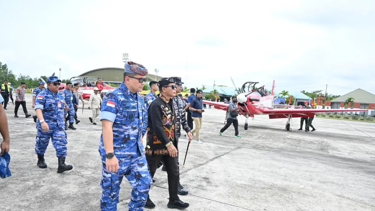 Tujuh Pesawat Jupiter Aerobatic Team TNI AU Transit di Tarakan Sebelum Misi di Brunei Darussalam, Bawa Nama Indonesia ke Langit