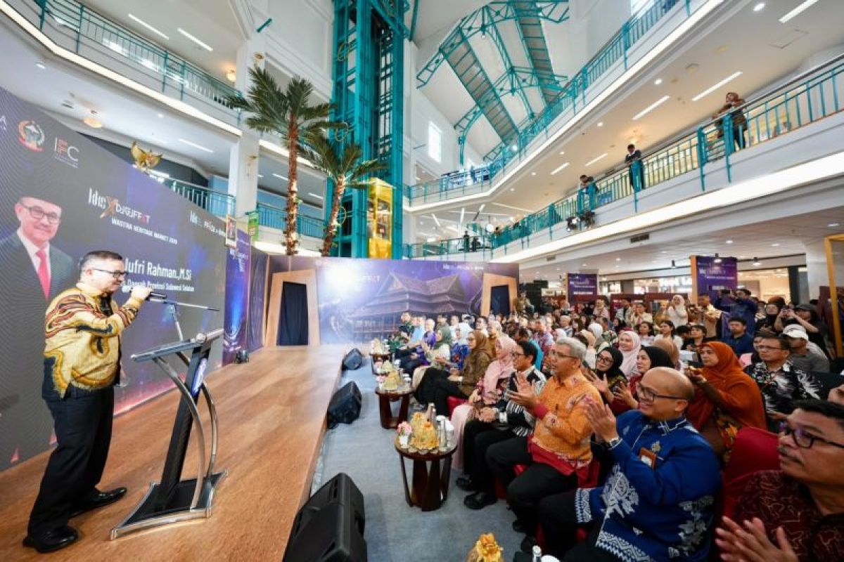 63 UMKM Wastra dan Kriya Binaan BI-Dekranasda Sulsel Ramaikan KKS Digifest 2026 di Makassar