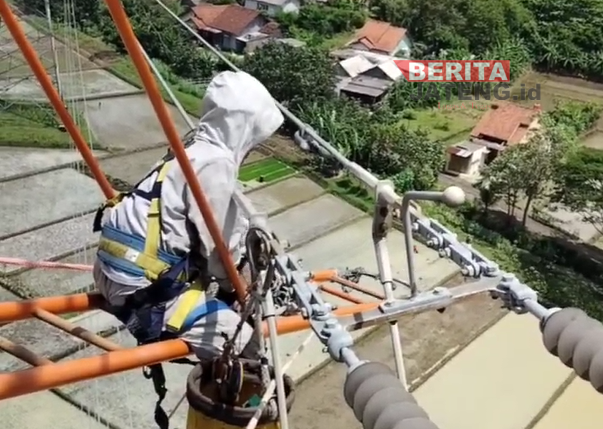 PLN Rampungkan Perbaikan Hotspot SUTT PLTU-STARA di Cilacap, Jaga Keandalan Listrik di Momen Hari Lahir Pancasila