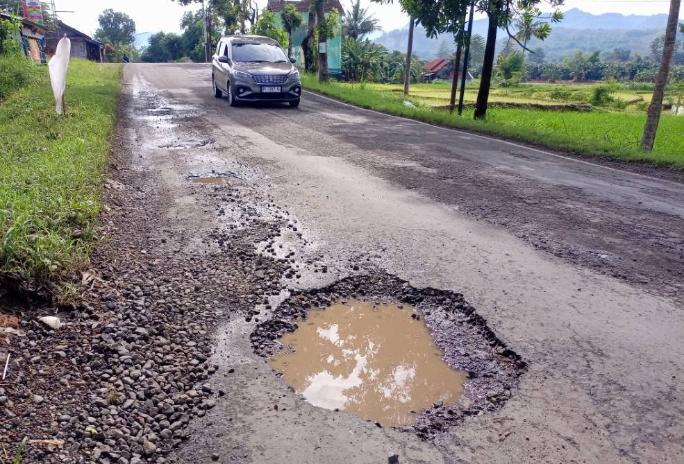 Pemprov Jateng Rehabilitasi 3 Ruas Jalan Strategis di Wonogiri Mulai 2026, Warga Harap Aspal Baru Tak Sekadar Janji