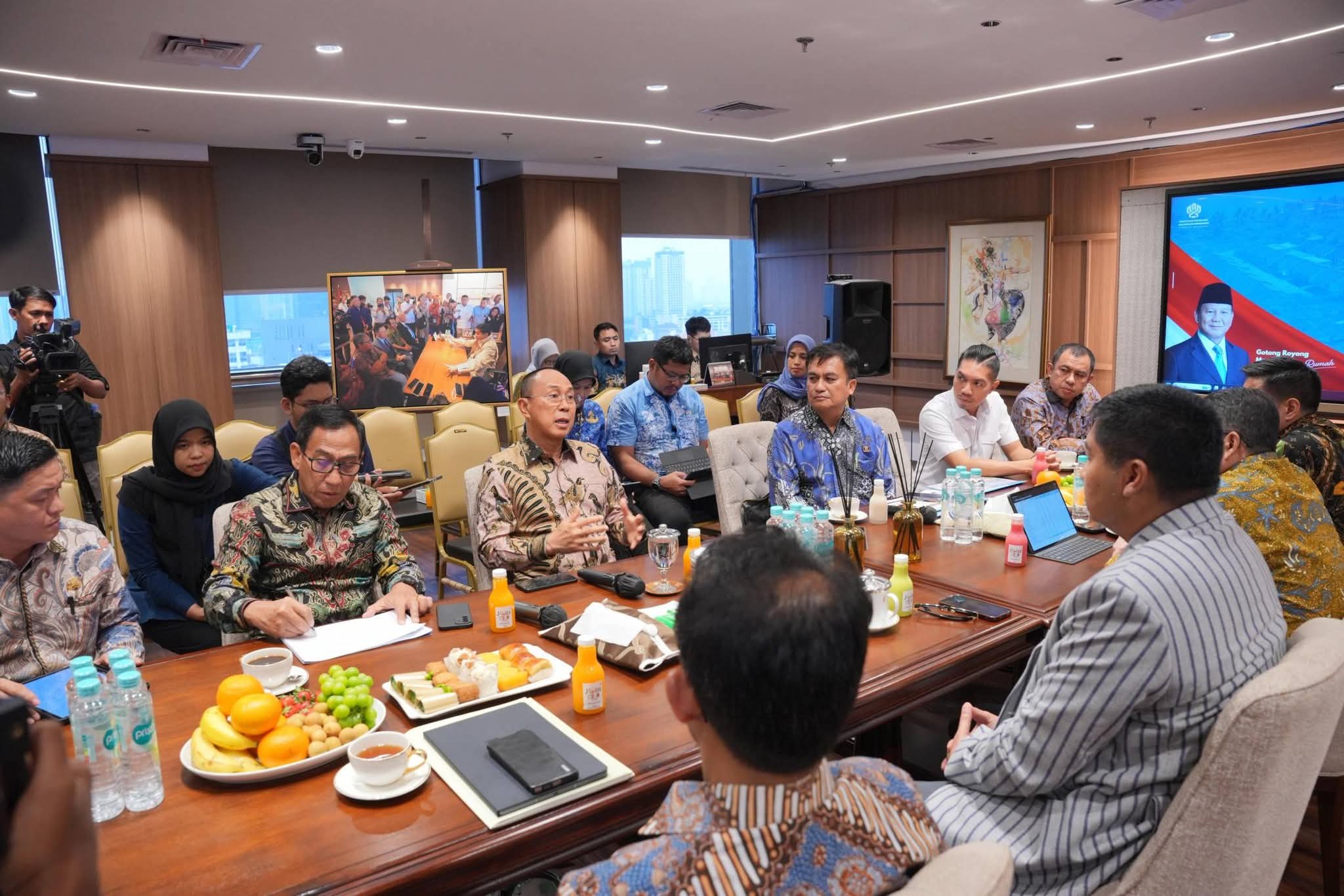 Gubernur Sultra Andi Sumangerukka Dapat Tambahan 650 Unit Bedah Rumah dari Menteri PKP, Total Jadi 10.000 Unit Tahun Ini