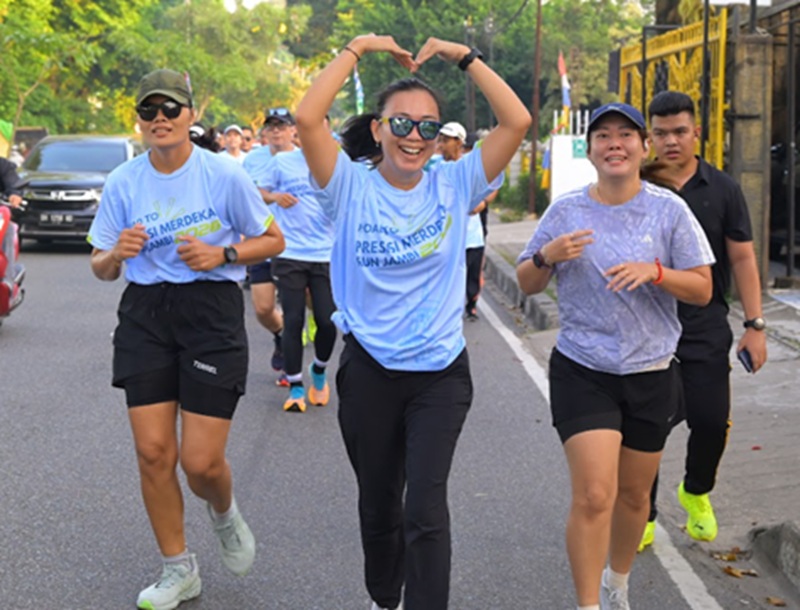 Polda Jambi Luncurkan Presisi Merdeka Run 2026, Ratusan Warga Antusias Ikuti Launching di Mapolda