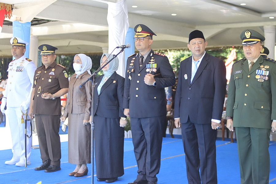 Kapolres Langkat Pimpin Upacara Hari Bhayangkara ke-80, Bupati hingga Danyon Marinir Hadir di Alun-Alun Stabat