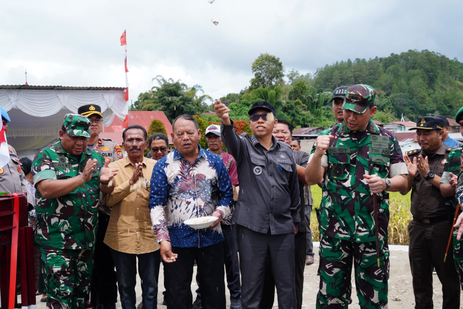 Bupati Tapanuli Utara dan Pangdam I-BB Resmikan Jembatan Bailey Siualuompu, Anggaran Rp475 Juta dari APBD 2026