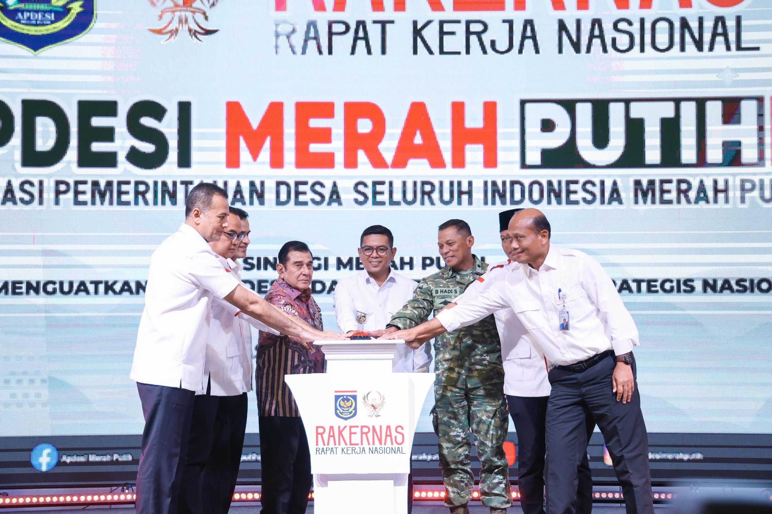 Gubernur Banten Andra Soni Buka Rakernas Apdesi Merah Putih, Dorong Ekonomi Desa Lewat Kandang Ayam dan Koperasi