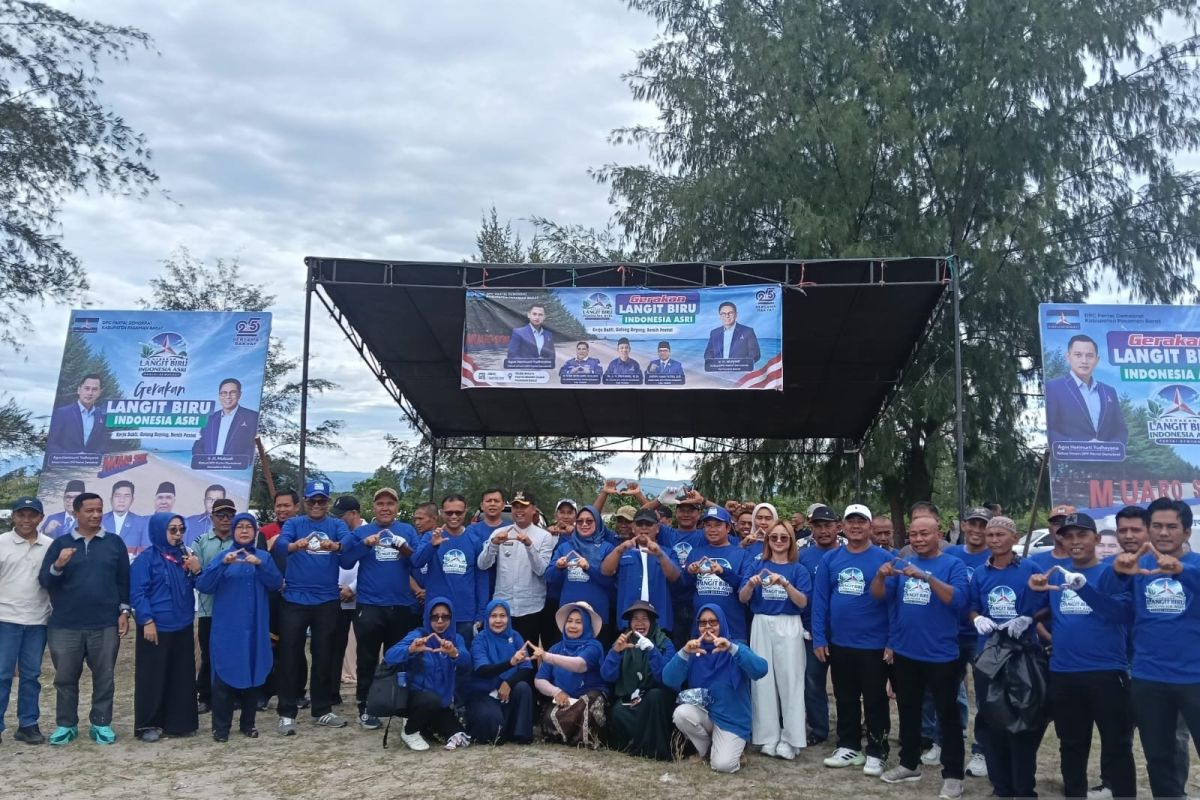 171 Peserta Terjun Bersihkan Pantai Muaro Sasak, Partai Demokrat Pasaman Barat Wujudkan Program Indonesia Asri