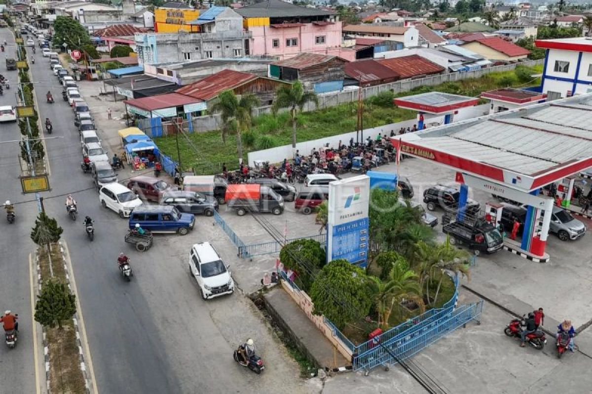 Pertamina Patra Niaga Tambah Kuota Solar 20,4 Persen dan Pertalite 9 Persen untuk Aceh, Antrean SPBU Diharapkan Mengurai