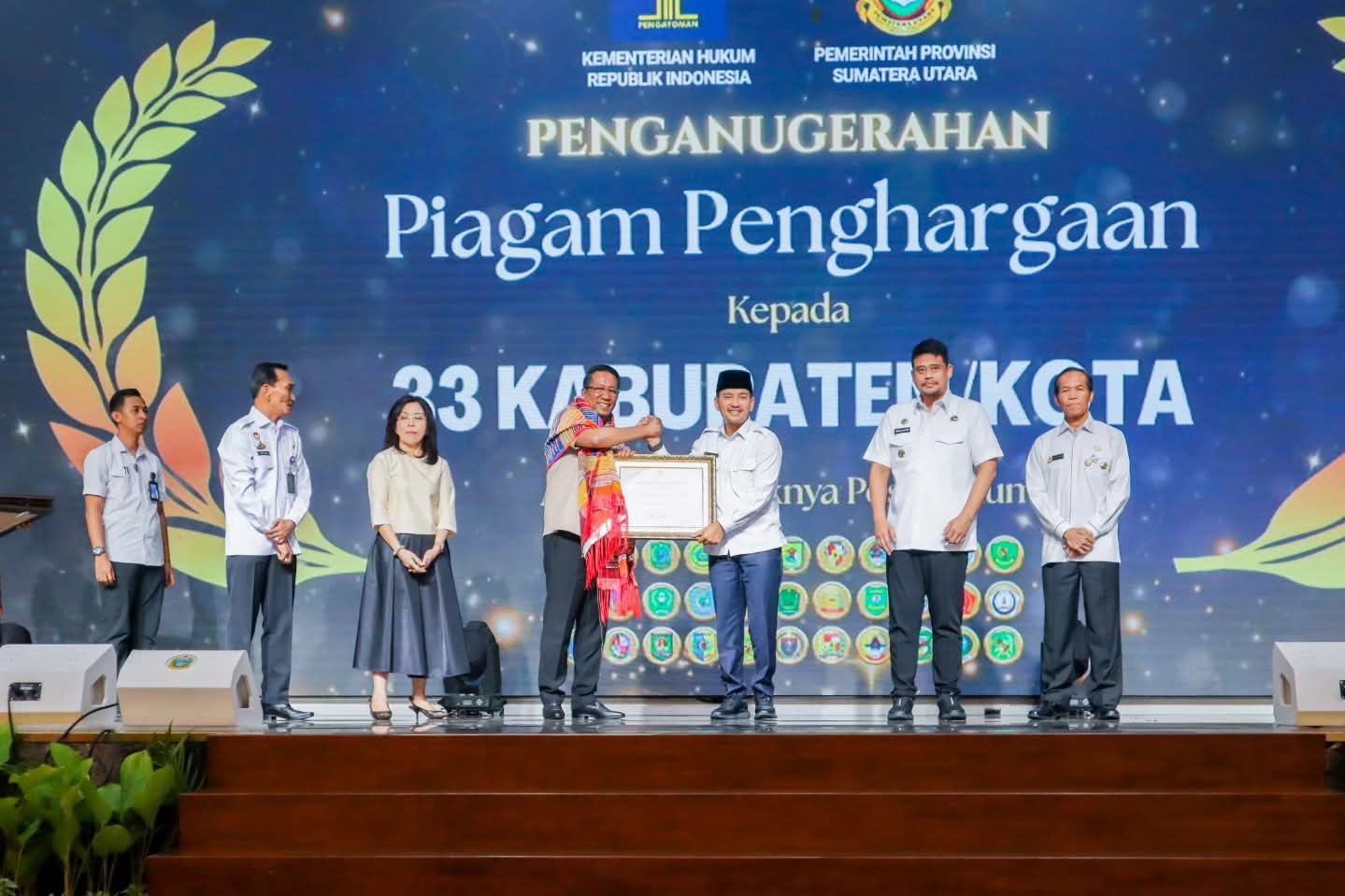 Wali Kota Tebing Tinggi Iman Irdian Saragih Raih Penghargaan Kementerian Hukum RI Atas Kemudahan Akses Layanan Hukum