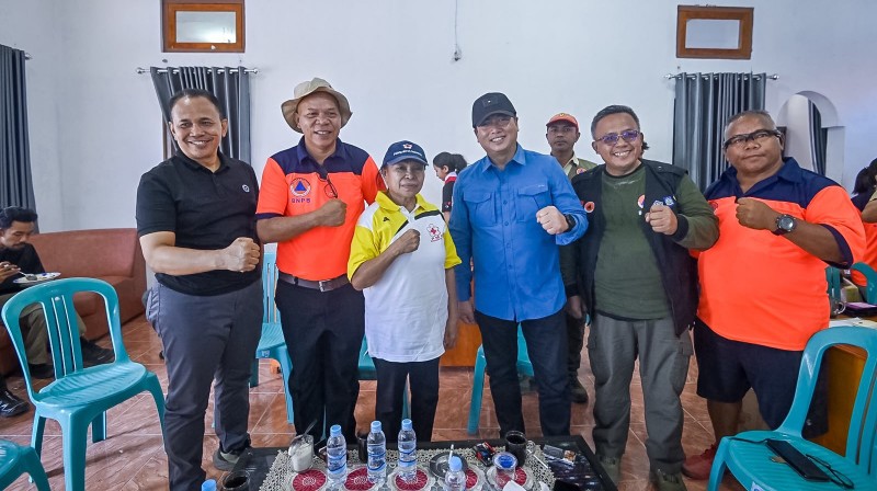 Gubernur NTB Miq Iqbal Perpanjang Agenda di NTT, Tinjau Langsung Posko Gempa Manggarai Timur
