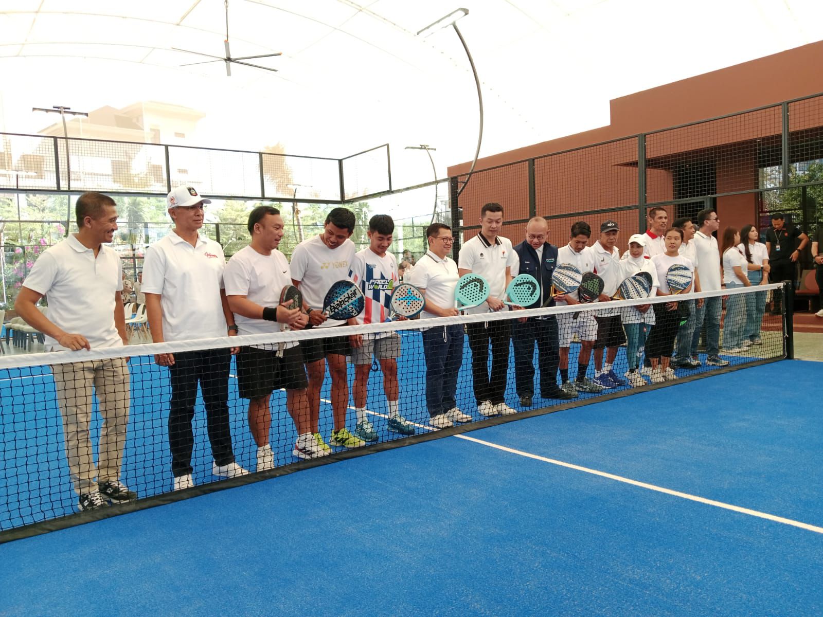 Wamenpora Taufik Hidayat Resmikan Tiga Lapangan Padel dan Satu Lapangan Basket di Kawasan Mandalika