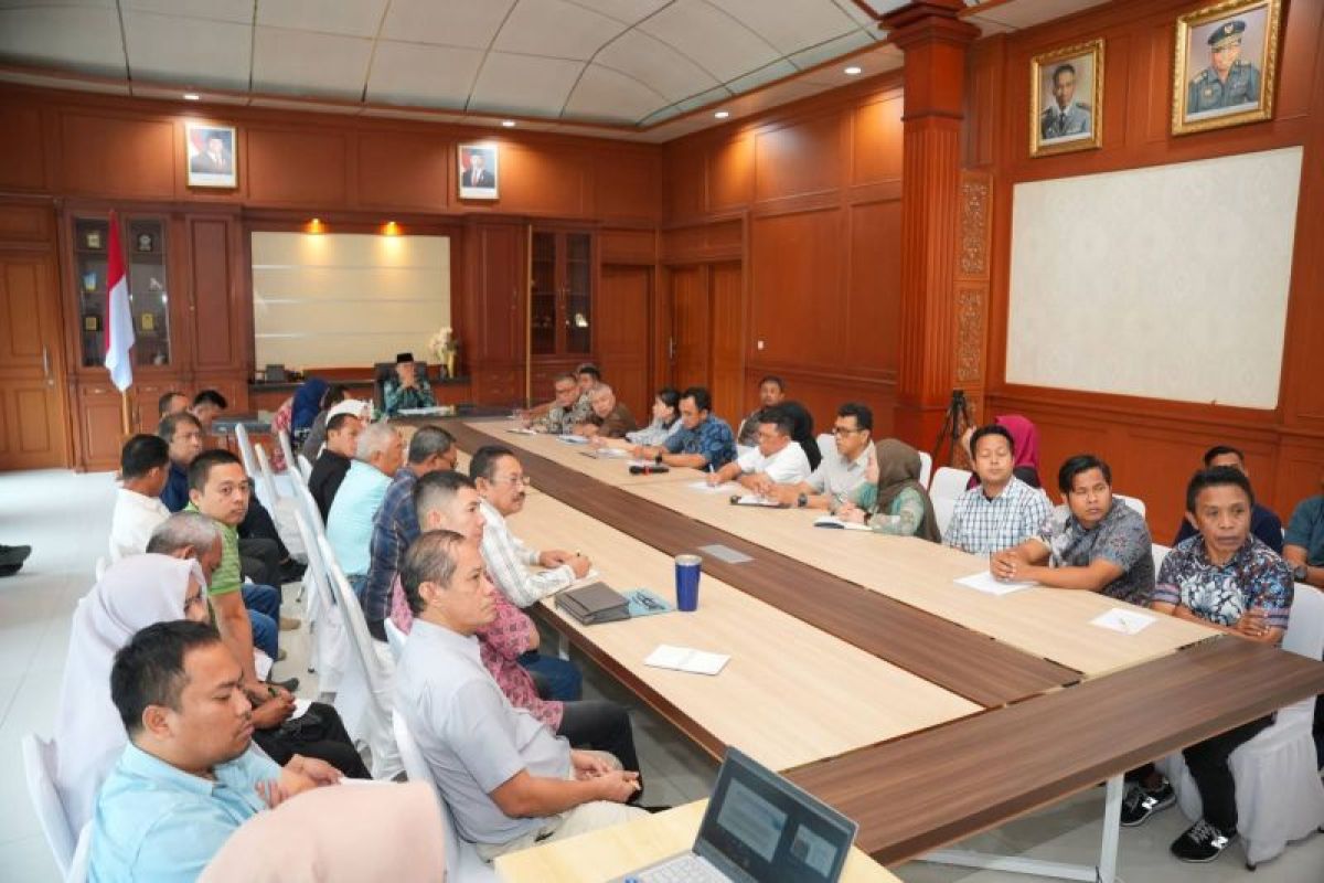 Gubernur Sultra Andi Sumangerukka Syaratkan Kepatuhan Reklamasi untuk Setujui RKAB Tambang MBLB, Dana Jaminan Wajib di Bank Sultra