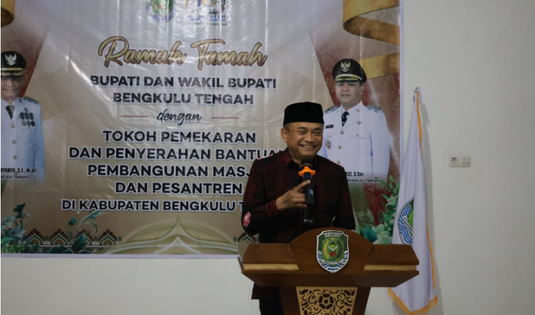 18 Tahun Bengkulu Tengah: Pemkab Beri Bantuan Masjid dan Ponpes, Tokoh Pemekaran Dapat Penghormatan Khusus