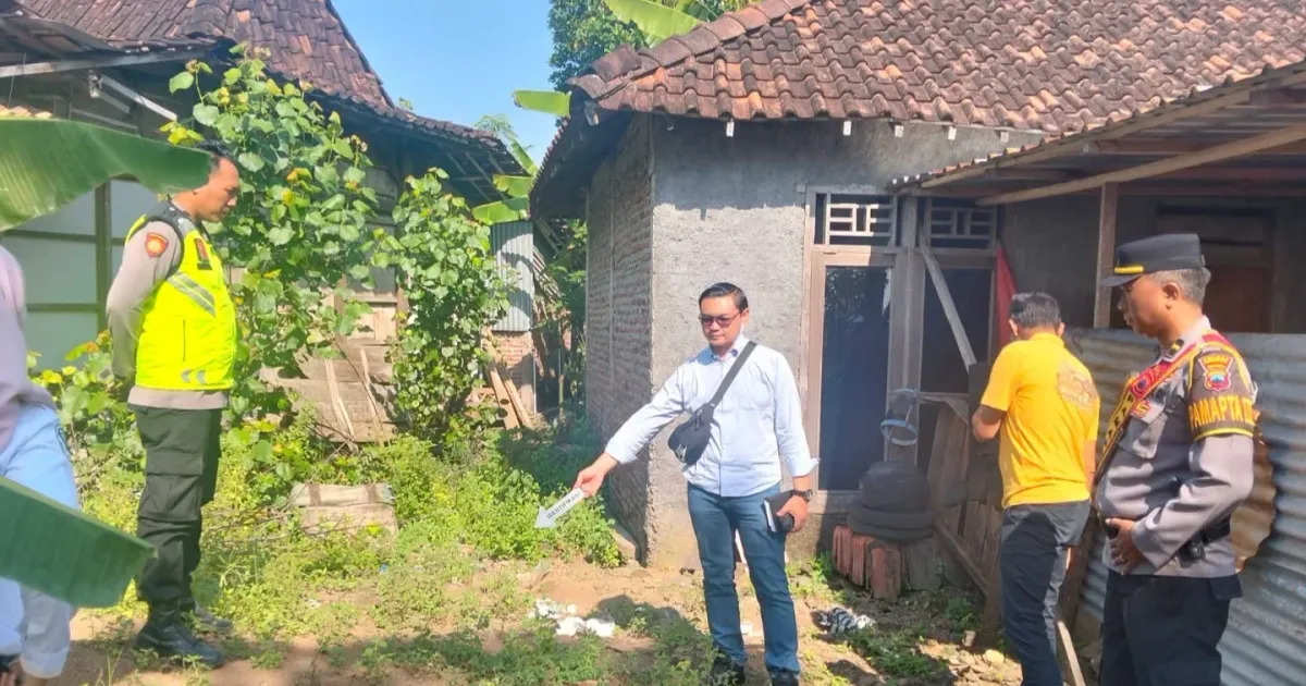 Warga Ringinarum Kendal Temukan Bayi Laki-laki Masih Berplasenta di Pekarangan Rumah, Kondisi Sehat