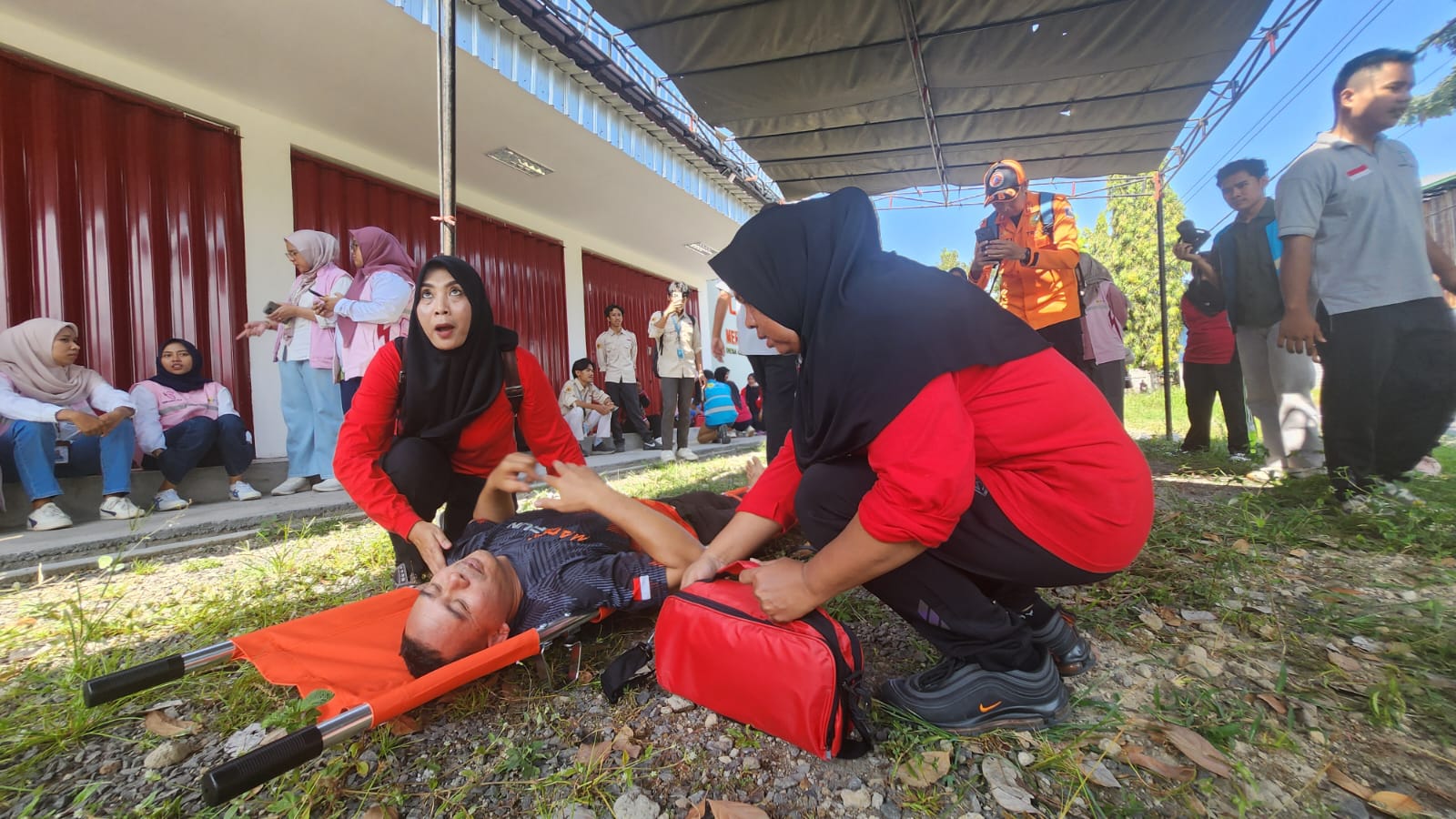 Srikandi PLN NTB Latih 50 Perempuan di Gerimak Indah Jadi Tim Siaga Bencana, Status Desa Naik ke Destana Pratama