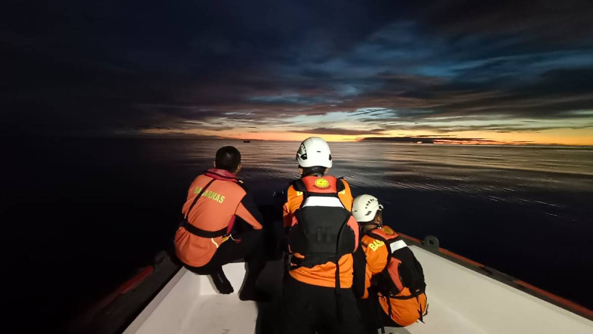 Nelayan Hilang Kontak di Perairan Subi Natuna, Tim SAR Temukan Penutup Mesin dan Jerigen Milik Korban