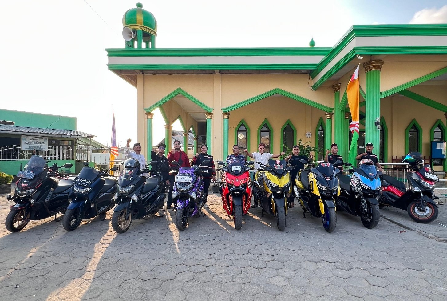 NXR Babel Rayakan Anniversary ke-8 di Pangkalpinang, Bagikan Santunan ke Anak Yatim