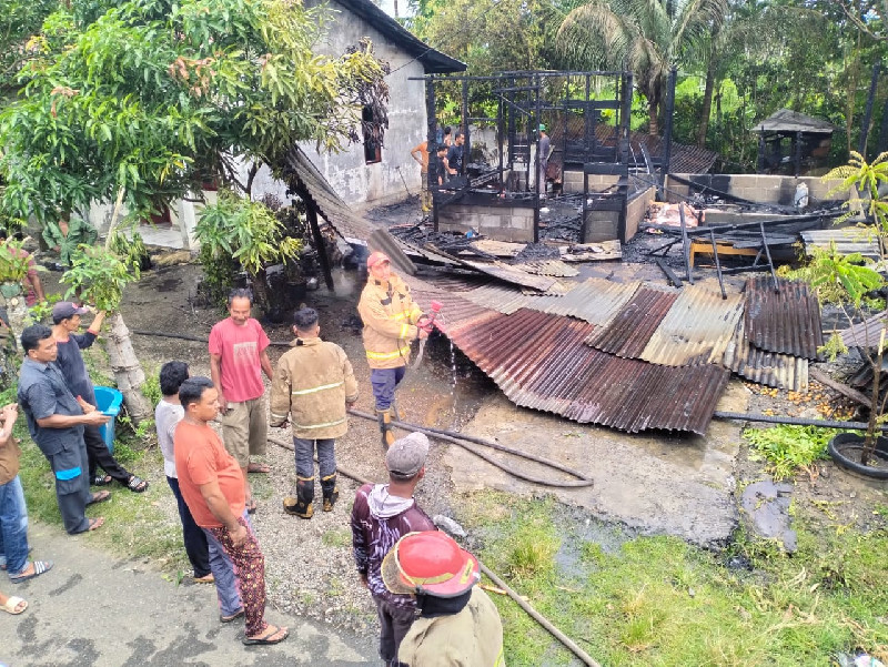 Rumah Semi Permanen di Indrapuri Aceh Besar Ludes Terbakar, Satu Unit Sepeda Motor Ikut Hangus