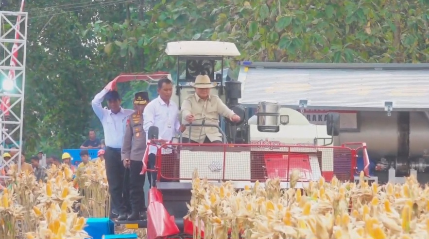 Presiden Prabowo di Tuban: Ketahanan Pangan Bukan Sekadar Panen Sekali, Ini yang Diajarkan Sejarah Perang