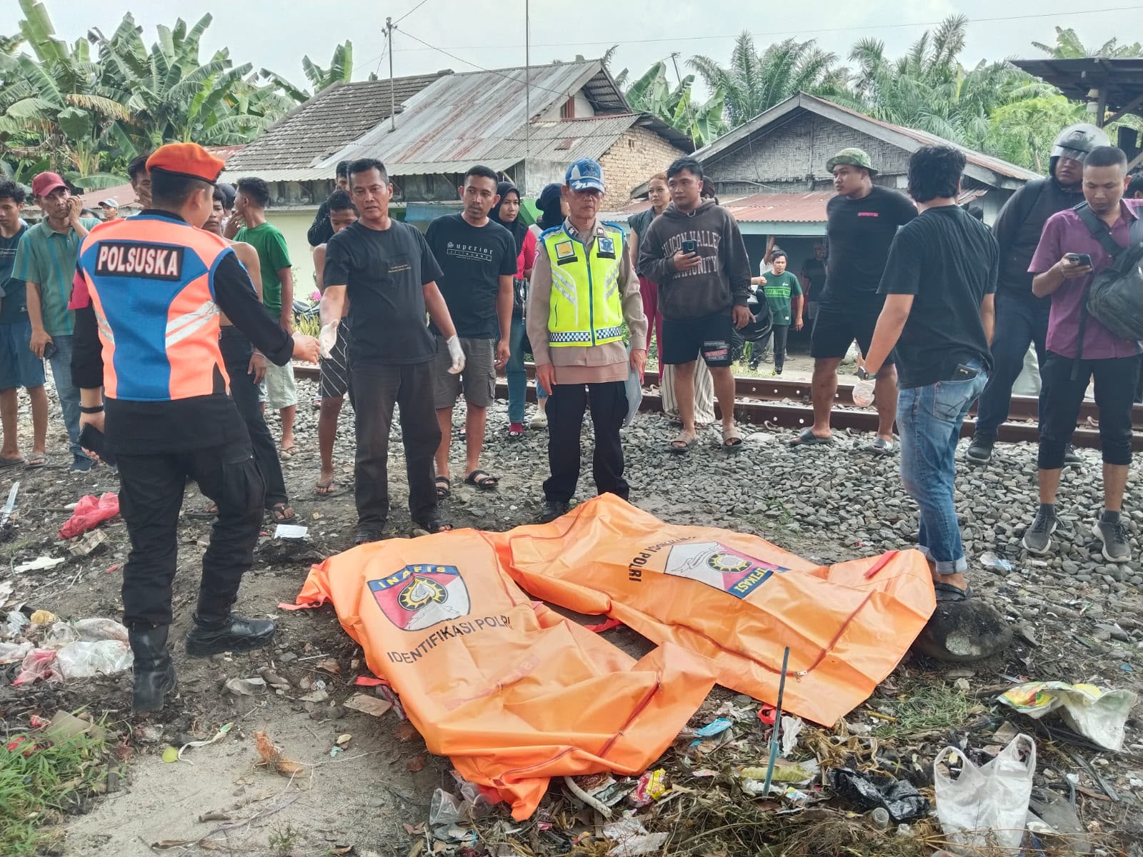 Kecelakaan Maut di Perbaungan, Dua Warga Labuhanbatu Utara Tewas Ditabrak KA Putri Deli di Perlintasan Tanpa Palang