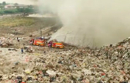 Aktivis Kebijakan Publik Ibnu Jandi Dorong Investigasi Kebakaran TPA Jatiwaringin di Mauk yang Belum Padam