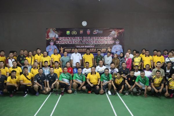 Polresta Tangerang Gelar Turnamen Bulu Tangkis di Cikupa Jelang Hari Bhayangkara ke-80, Pererat Silaturahmi dengan Warga