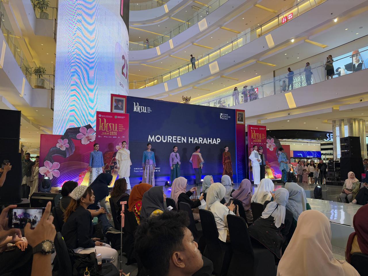 Desainer Binaan Pelindo Regional 1 Tampil di Medan Fashion Trend 2026, Kolaborasi dengan Wien Collection Angkat Fesyen Berkelanjutan