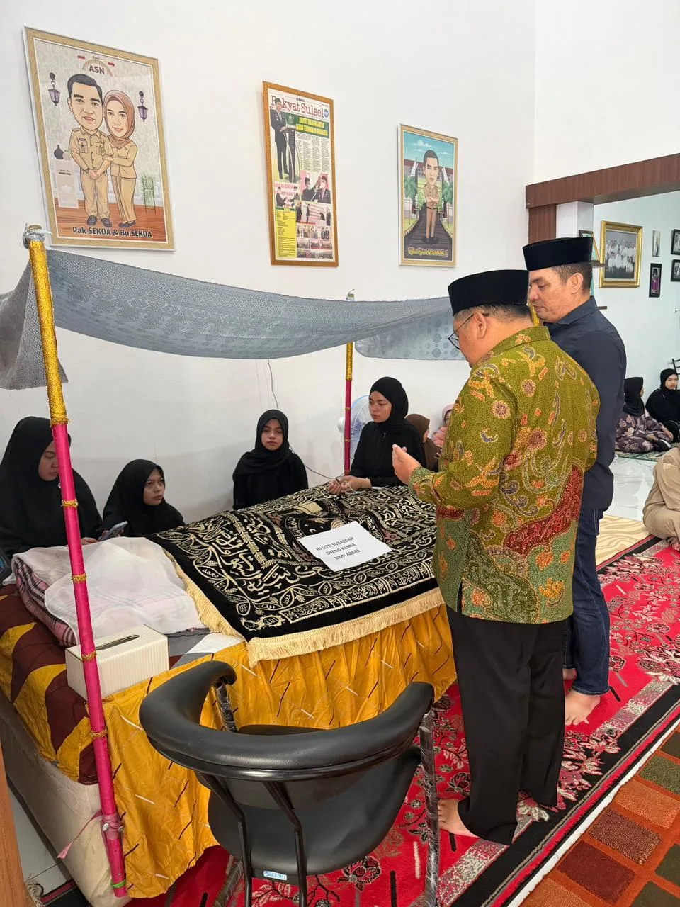Bupati Takalar Melayat ke Rumah Duka Mertua Sekda, Sampaikan Belasungkawa untuk Almarhumah Hj. Subaedah