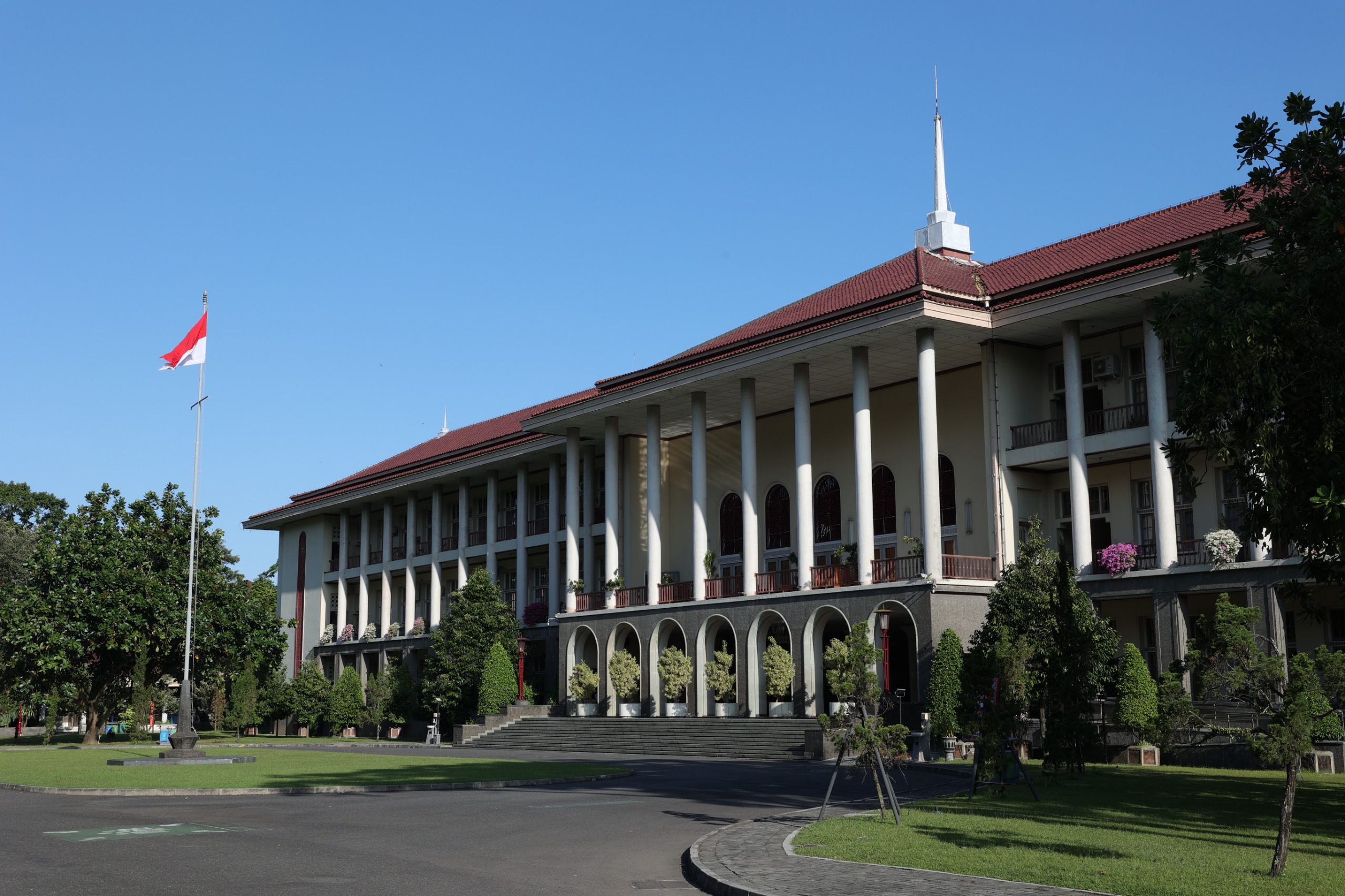 Kemenpora dan UGM Teken MoU Pengembangan Olahraga Berbasis Riset dan Big Data, Taufik Hidayat: Ini Contoh Sinergi Pemerintah-PT