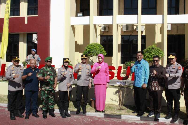 Dandim 1607/Sumbawa dan Forkopimda Sambut Kapolda NTB di Mako Polres, Perkuat Sinergi TNI-Polri