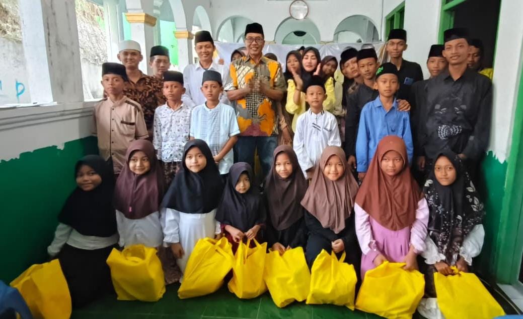 DPD Golkar Demak Rayakan Ulang Tahun Bahlil Lahadalia dengan Pengajian dan Santunan untuk 100 Santri di Pondok Kalikondang