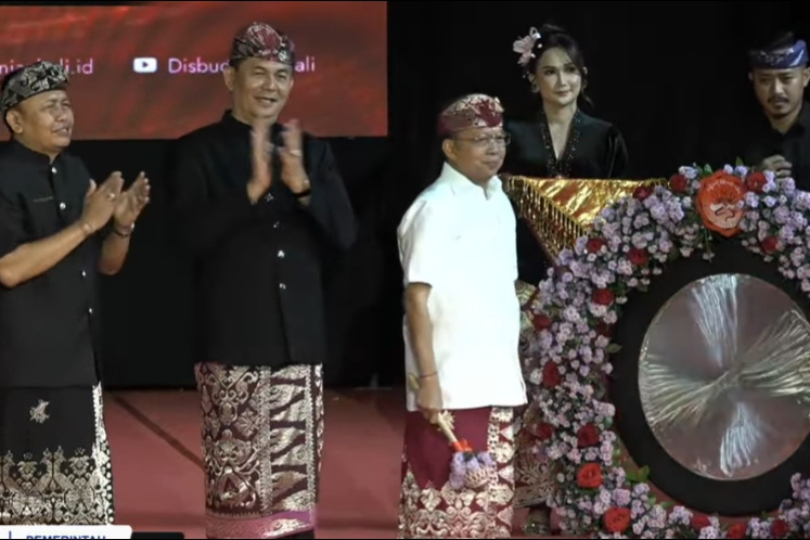 PKB 2026 di Bali Ditutup, 1,8 Juta Orang Hadir, Gubernur Koster Sentil Pejabat yang Tak Pernah Nonton
