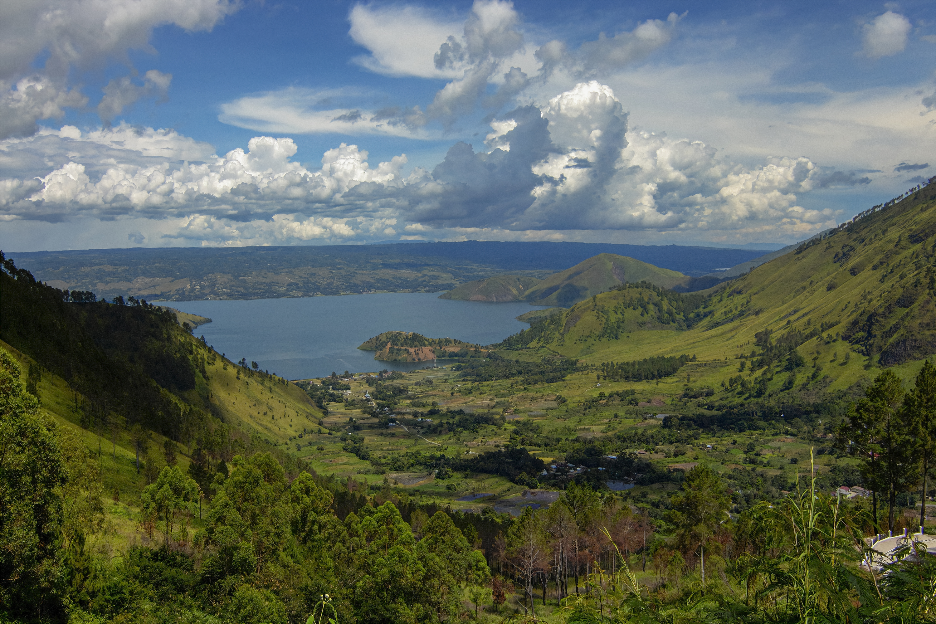 Pesona Danau Toba dan Pulau Samosir, Permata di Tengah Sumatera Utara