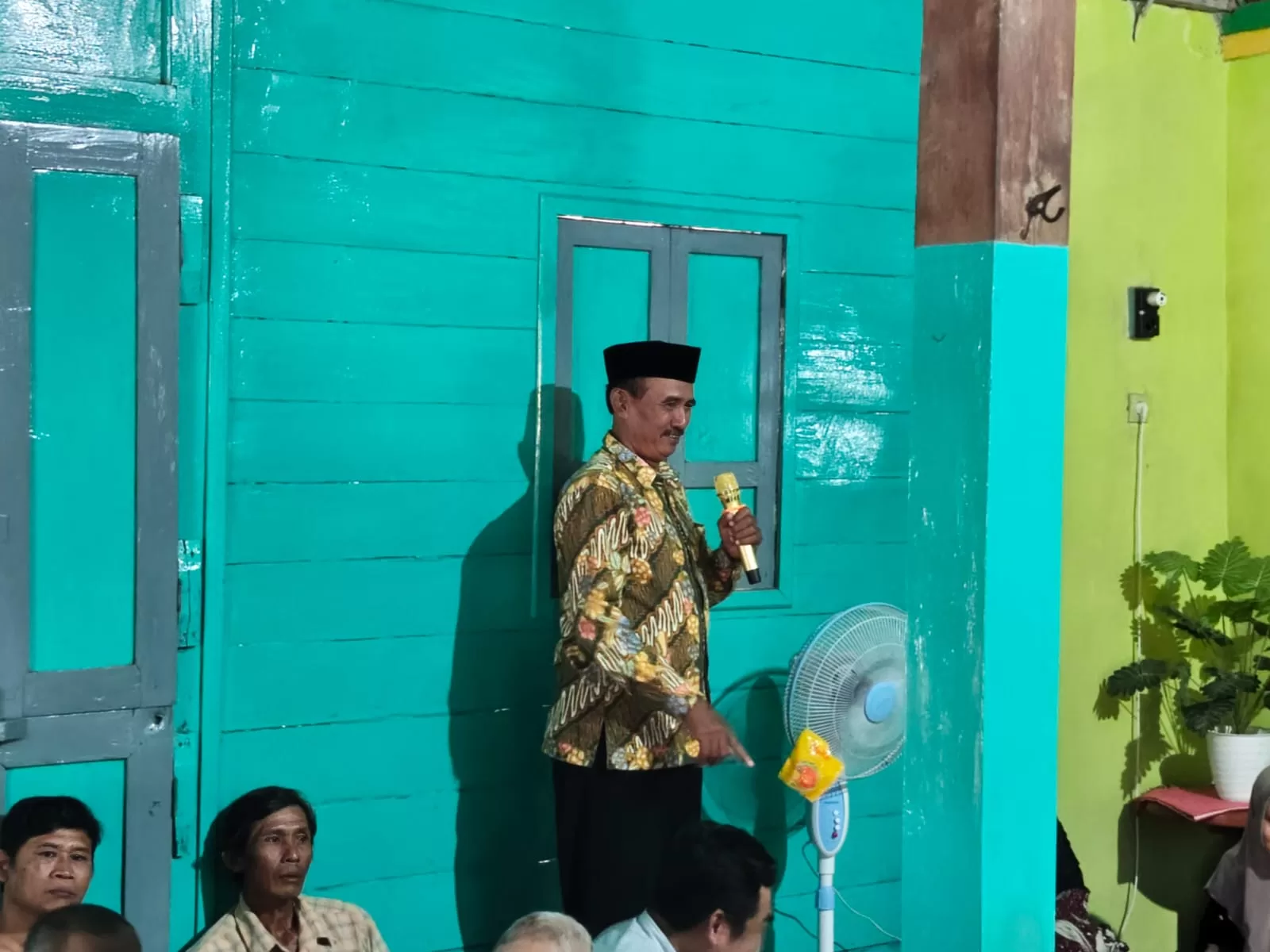 Reses di Desa Sidomukti Pati, Anggota DPRD Karwito Janji Cor Semua Jalan Rusak Sampai 2029