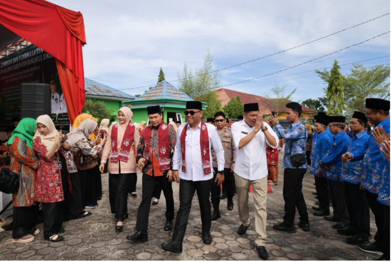 Kakanwil Kemenag Bengkulu Dorong Ekoteologi dan Cegah Stunting di Bengkulu Tengah, Calon Pengantin Wajib Tanam Pohon