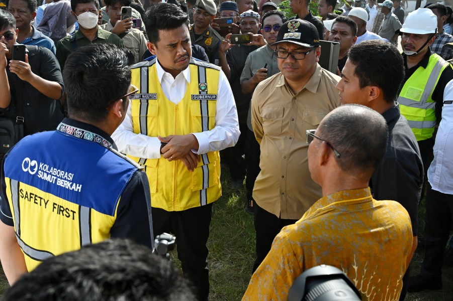 Gubernur Sumut Bobby Nasution Tinjau Jalan Rusak di Galang, Anggaran Rp 31 Miliar Disiapkan untuk Perbaikan dan Galian C Ilegal Ditutup