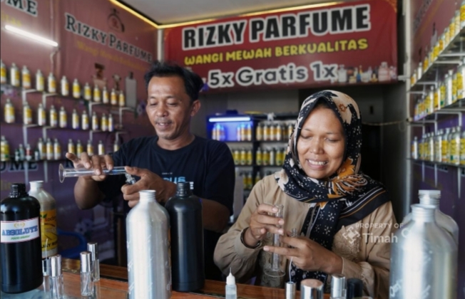 Omzet Rizky Parfume di Pangkalpinang Naik Empat Kali Lipat Berkat Binaan PT TIMAH, Kini Punya 200 Varian Aroma