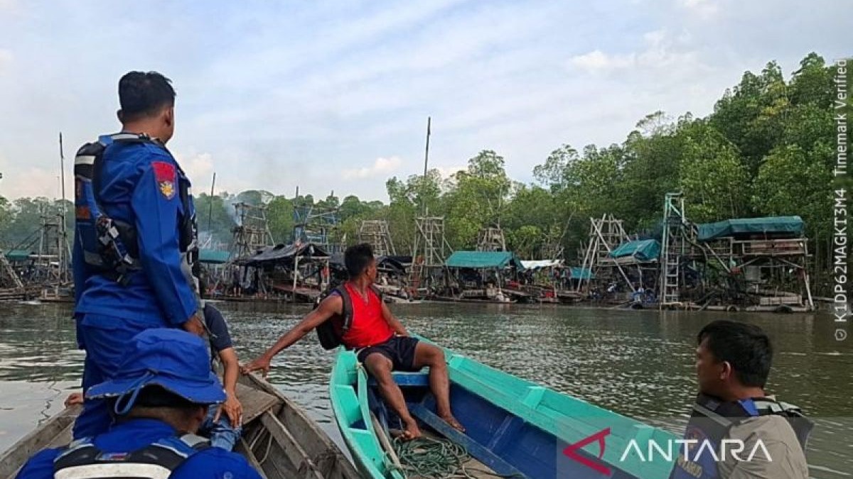 Polres Bangka Barat Hentikan Operasi 90 Ponton Tambang Timah Ilegal di Aliran Sungai Kampak, Jebus