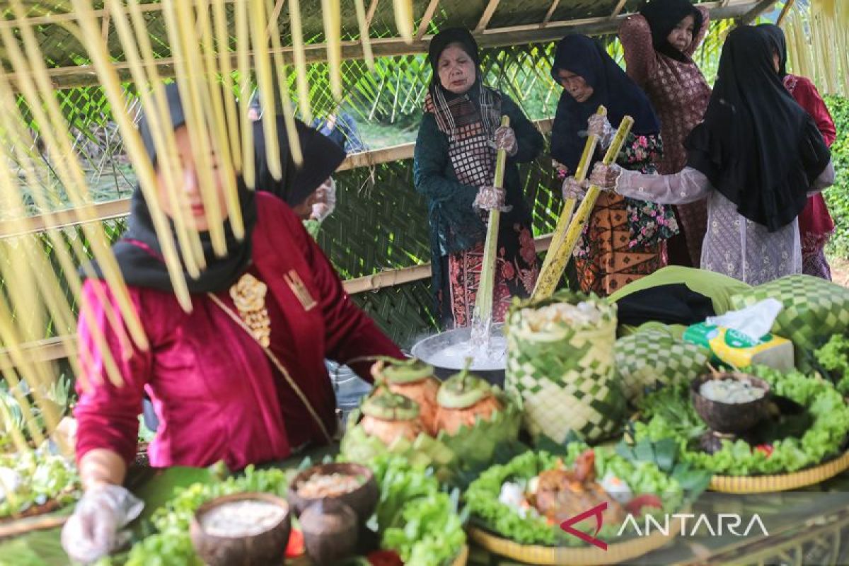 Festival Bubur Suro di Pandeglang Meriahkan 10 Muharram 1448 H, Warga Antusias Ikuti Lomba Masak hingga Kirab Budaya