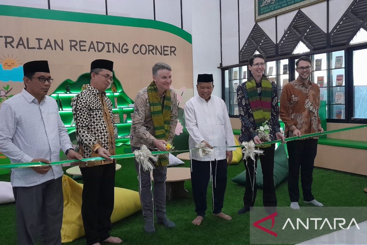 Australia Resmikan Pojok Baca Kedua di Masjid Al-Markaz Makassar, Target Penguatan Literasi Warga